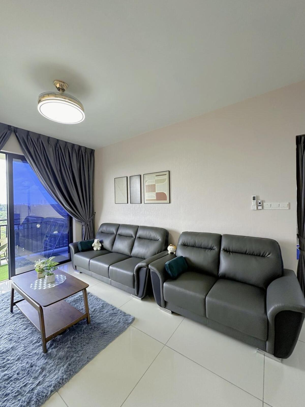 2r2b Central Park Laman Damai - 6 Pax Johor Bahru